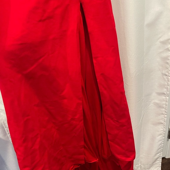 Sherri Hill Sz. 6 Beautiful Red Dress - Picture 3 of 7